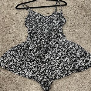 Hollister Black and White Floral Chemise